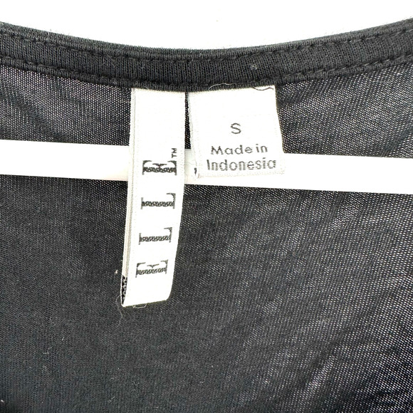 Elle size small black tank top sleeveless blouse ruffle detail down front center - Picture 4 of 5